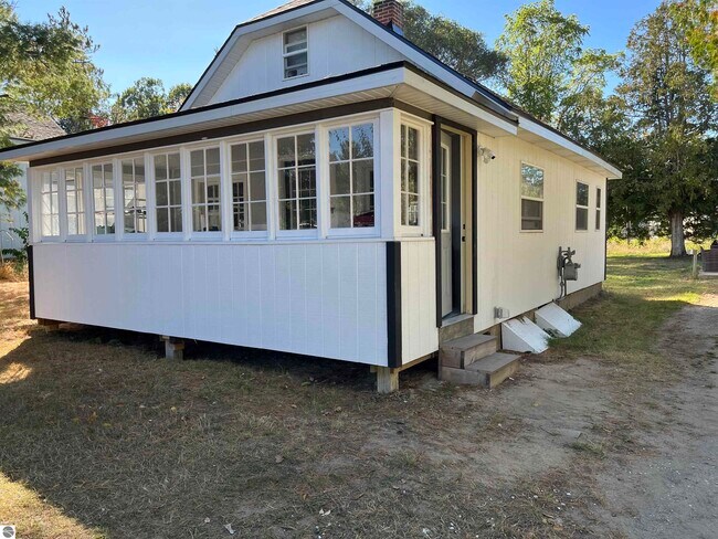 Foto del edificio - 2626 Depot Rd