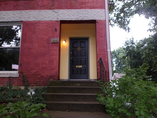 Foto del edificio - 212 W Lee St