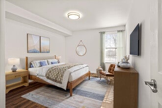 Building Photo - Equinox at Midtown