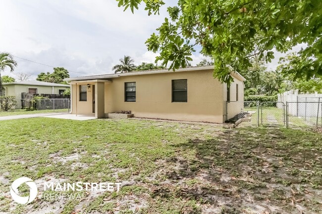 Foto del edificio - 1531 NW 12th Ct