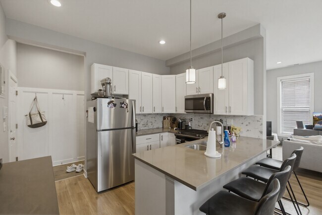 Foto del edificio - 3000-02 North Sheffield Avenue,