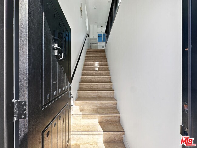 Foto del edificio - 1522 1/2 Burnside Ave-1522