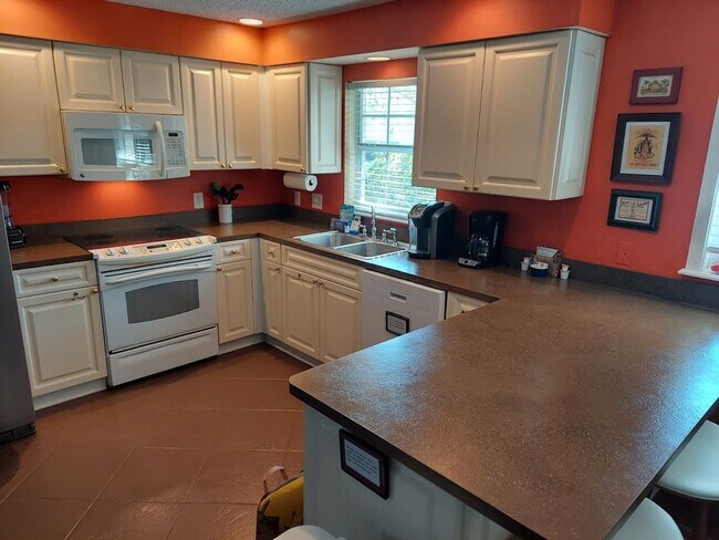 Foto del edificio - Unfurnished Annual rental -Single family h...
