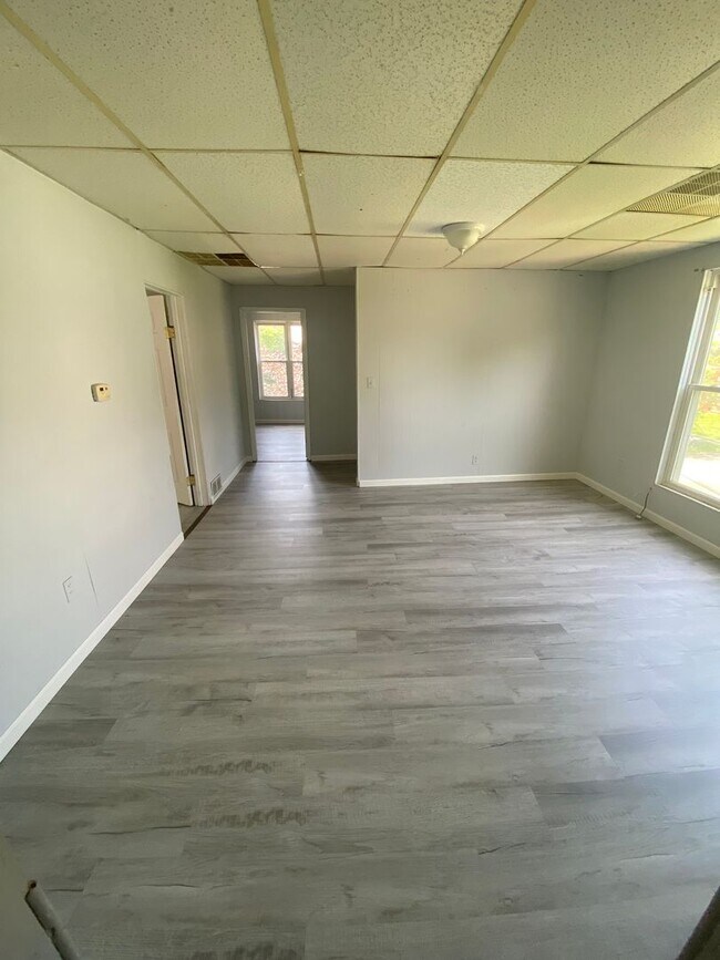 Foto del edificio - Light and bright 2BR up near downtown and AHN St. Vincent