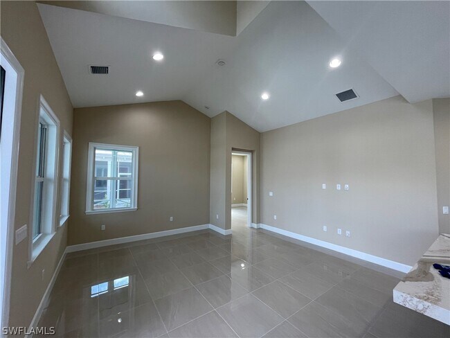 Building Photo - 7282 Saona CT
