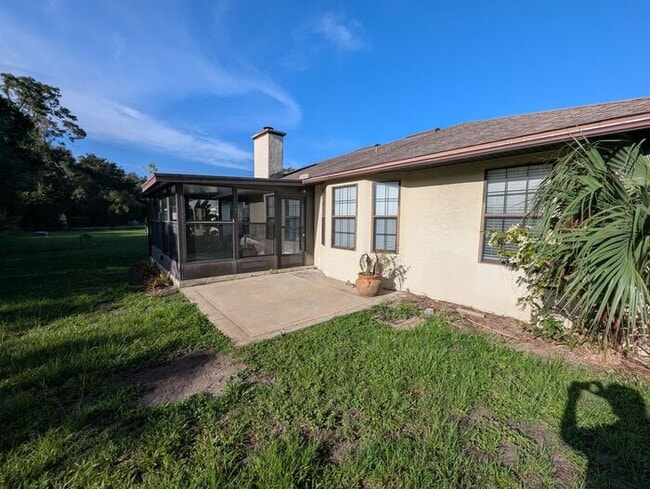 Building Photo - 741 Medina Ave