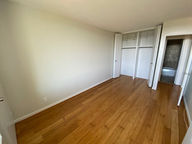 Dormitorio invertido - 240 M St SW