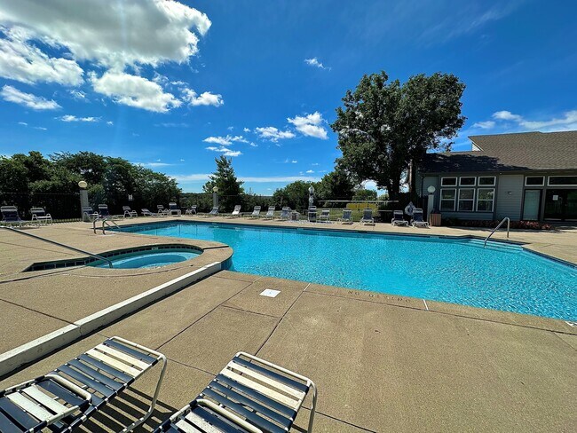 Foto del edificio - 8919 Eagleview Dr