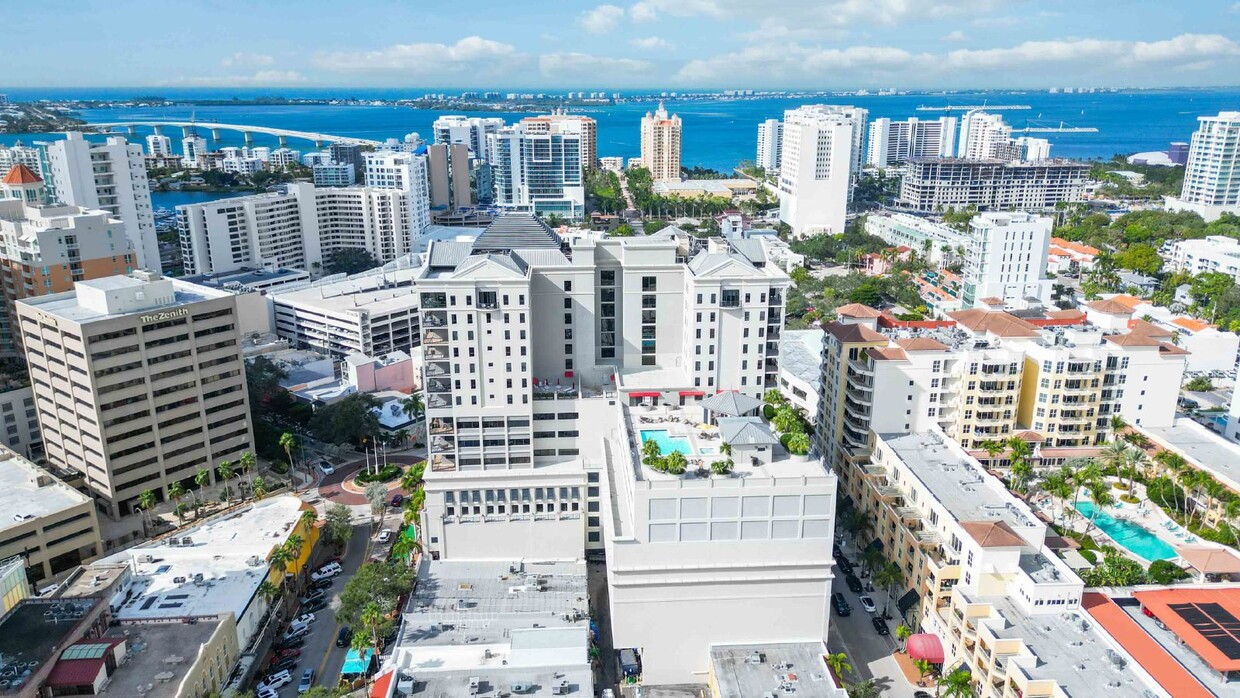 Primary Photo - "Luxurious 3-Bed Sarasota Penthouse with S...