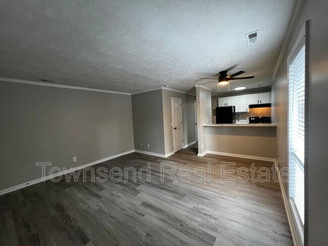 Foto del edificio - 5874-H Century Oaks Drive
