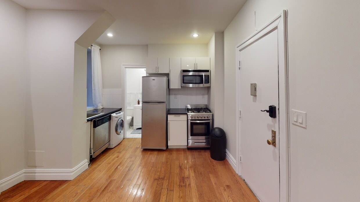 Photo - 736 Riverside Dr Apartment