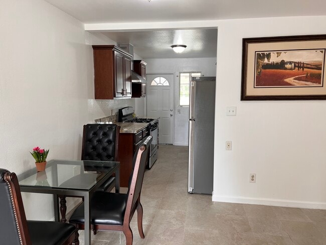 Building Photo - 754 48th St