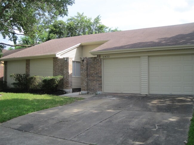 Building Photo - 6822 Harpers Dr