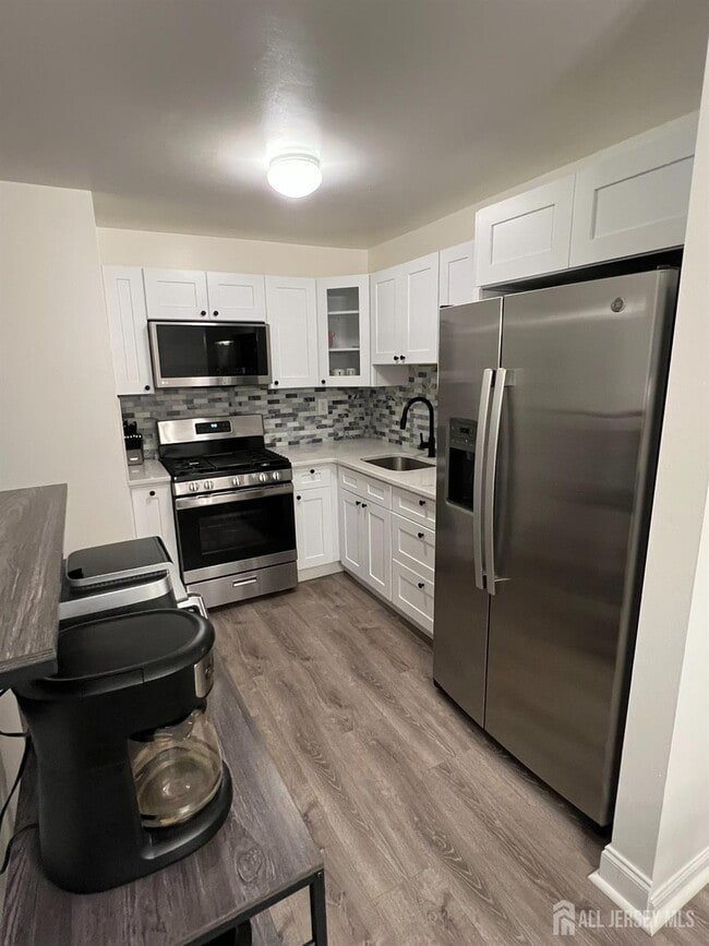 Building Photo - 501 Cricket Ln
