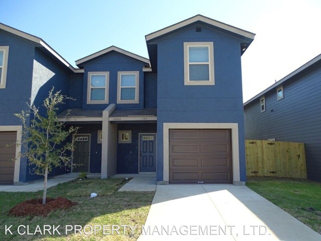 Primary Photo - 3 br, 2.5 bath House - 6866 LAKEVIEW DR #102