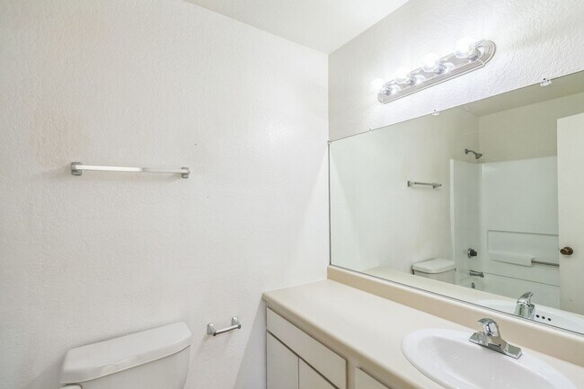 Foto del edificio - 78701 Ave 42