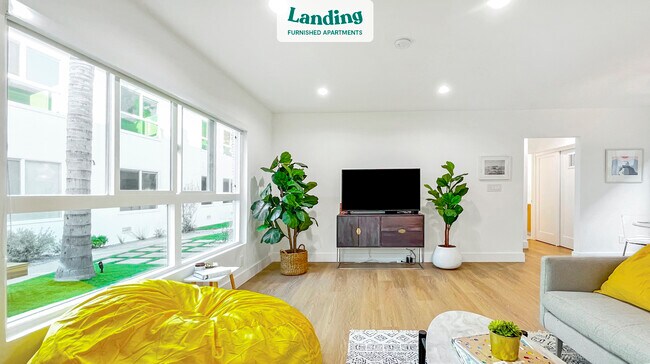 Foto del edificio - 1747 N Kingsley Dr