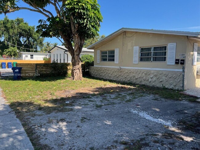 Foto del edificio - 1166 NE 112th St