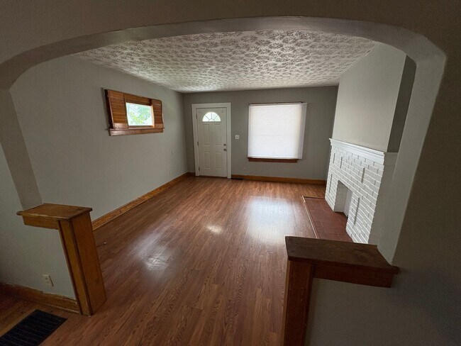 Foto del edificio - 128-130-130 Haldy Ave
