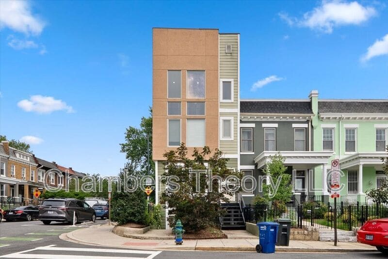 Photo - 471-B Luray Pl NW