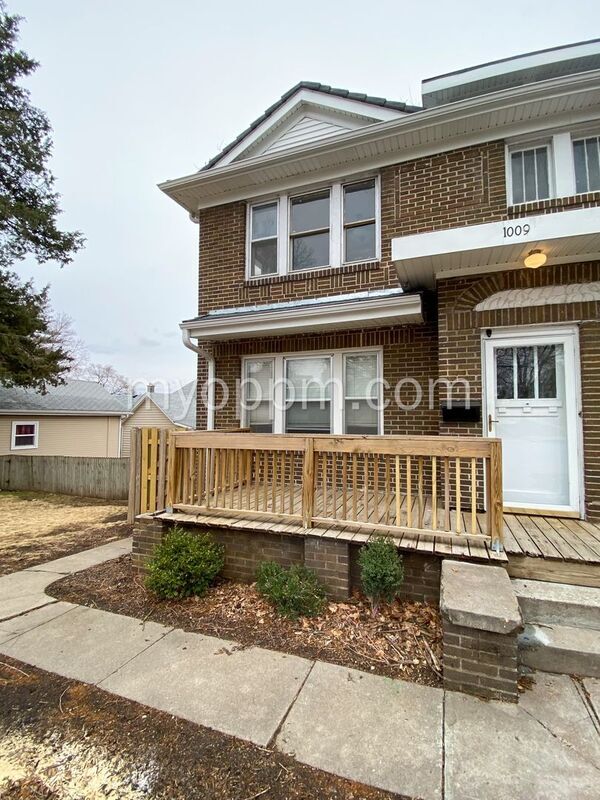 Primary Photo - 1009 N 50th St