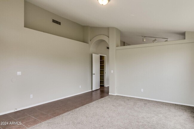 Building Photo - 18450 N 31st St