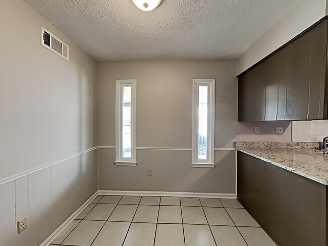 Foto del edificio - 8401 Southernwood Cove