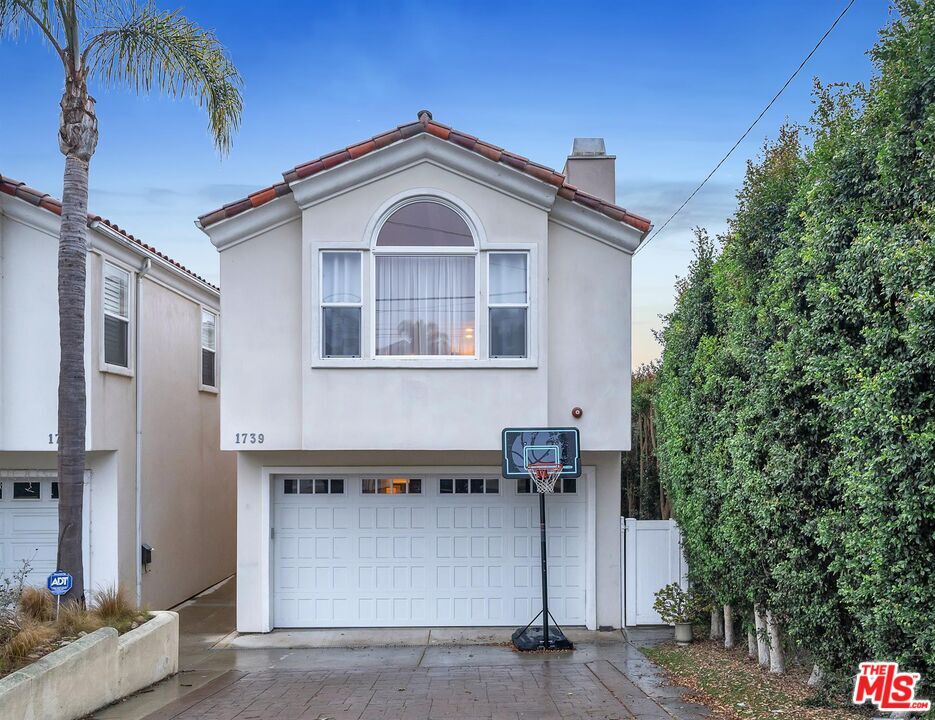 Foto principal - 1739 Ford Ave