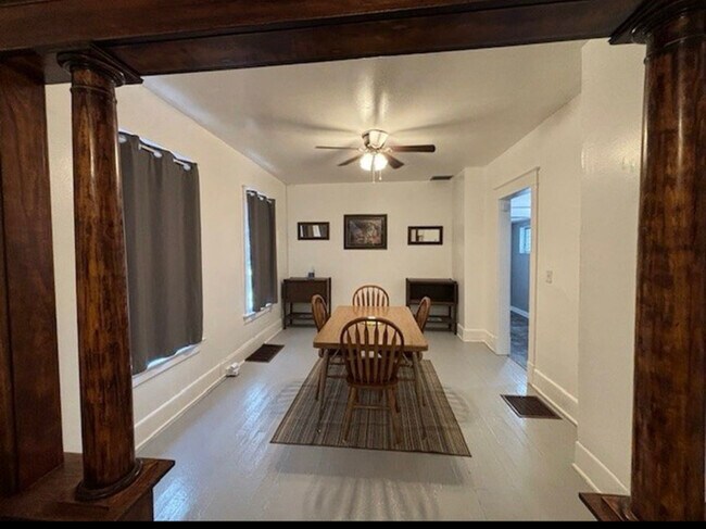 Building Photo - 2344 Elm St