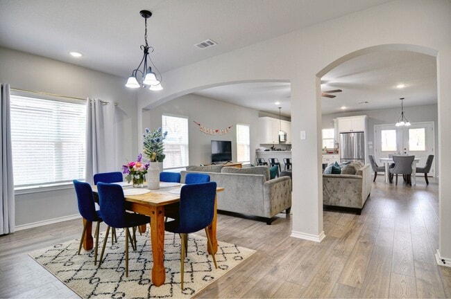 Photo - 2804 W Bewick St House