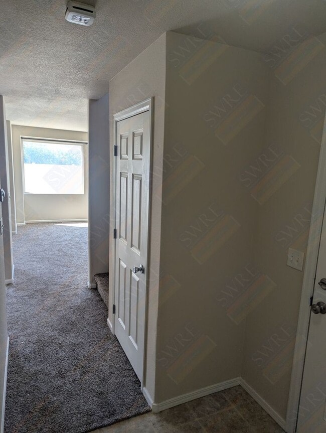 Building Photo - 4 Bedroom 2.5 Bath Townhome, Coming Soon!