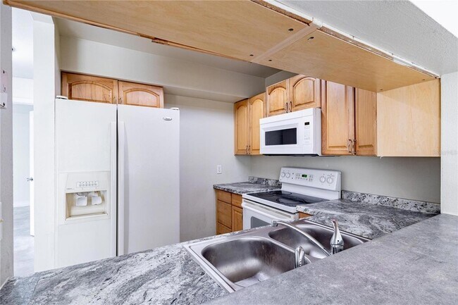 Foto del edificio - 1404 Northlake Dr