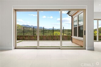 Building Photo - 122 Mossvine
