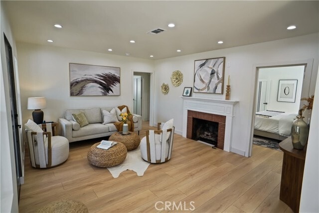 Foto del edificio - 1636 N Buena Vista St