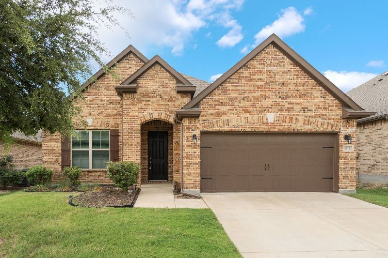 Foto principal - "Beautiful 3-Bed, 2-Bath Retreat in Northl...