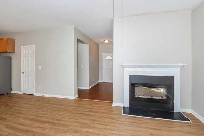 Building Photo - 3643 Roseman Landing