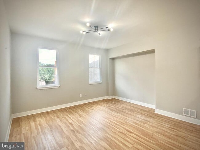 Foto del edificio - 2408 Cecil B. Moore Ave