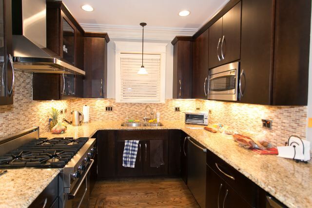 Foto del edificio - 831 W Buckingham Pl