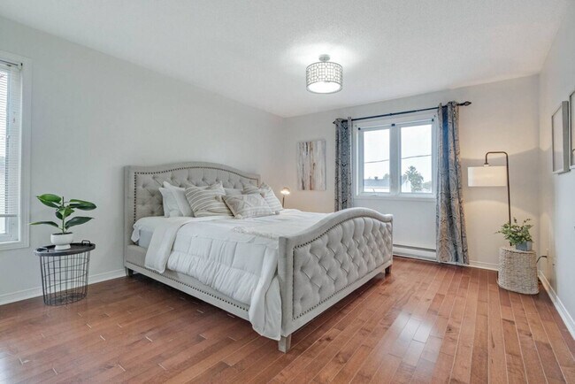 Building Photo - 306 Rue Riviera