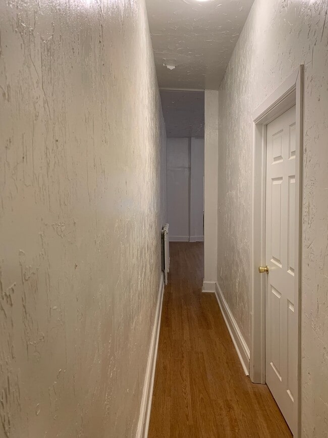 Foto del edificio - 487 W Market St