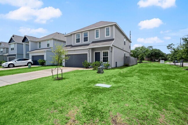 Foto del edificio - 22127 Regal Heights Dr