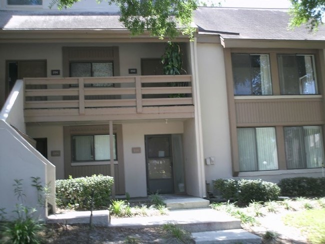 Building Photo - 200 Orienta Point St