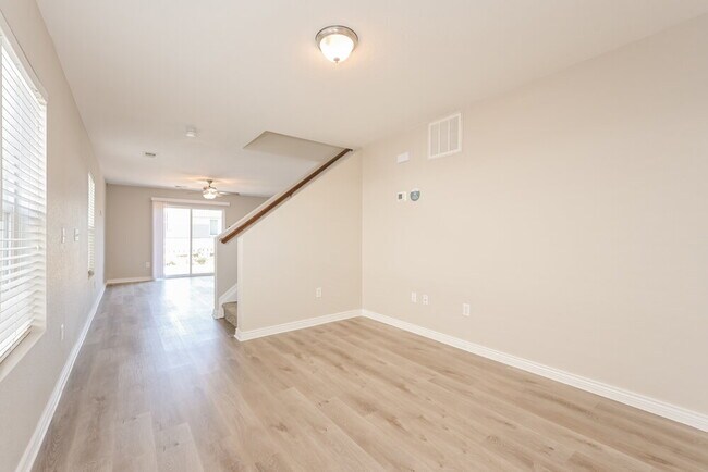 Foto del edificio - 2352 Quartz St