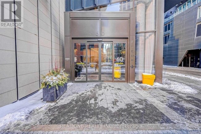 Building Photo - 60 Shuter St