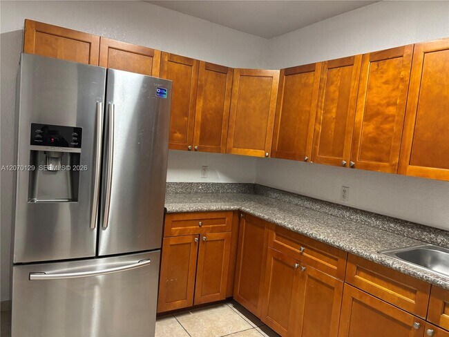 Foto del edificio - 2059 SW 7th St