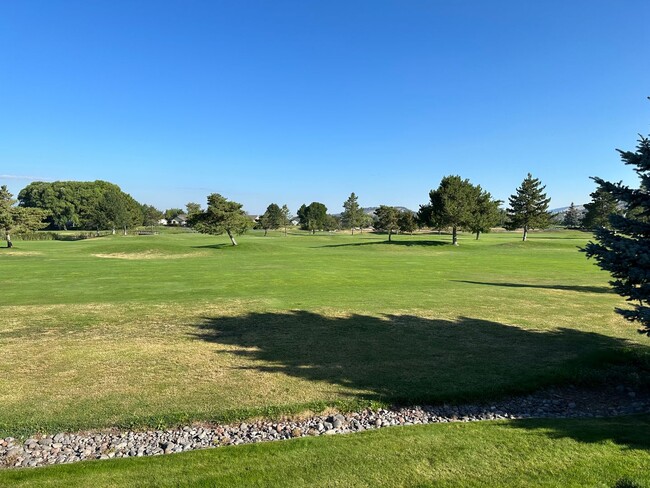 Building Photo - 3bdrm, 2bath Harbor Isles Golf Course Cond...