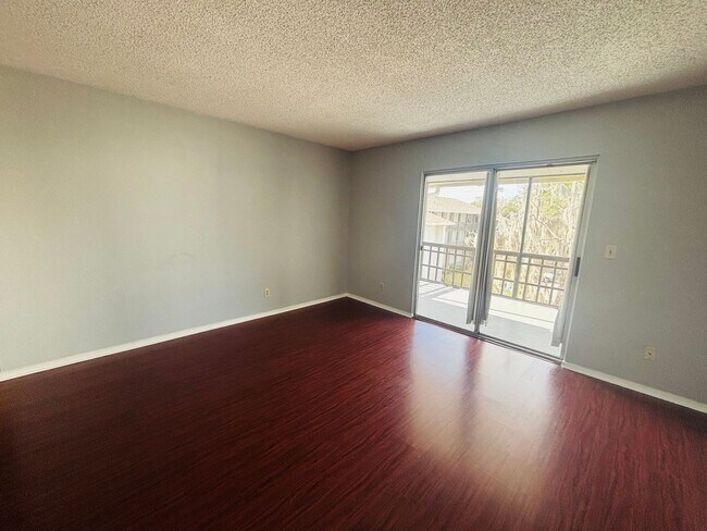 Foto del edificio - 2/1 Clean apartment