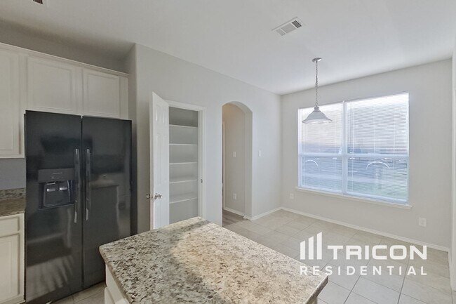 Foto del edificio - 1470 Waldrop Dr