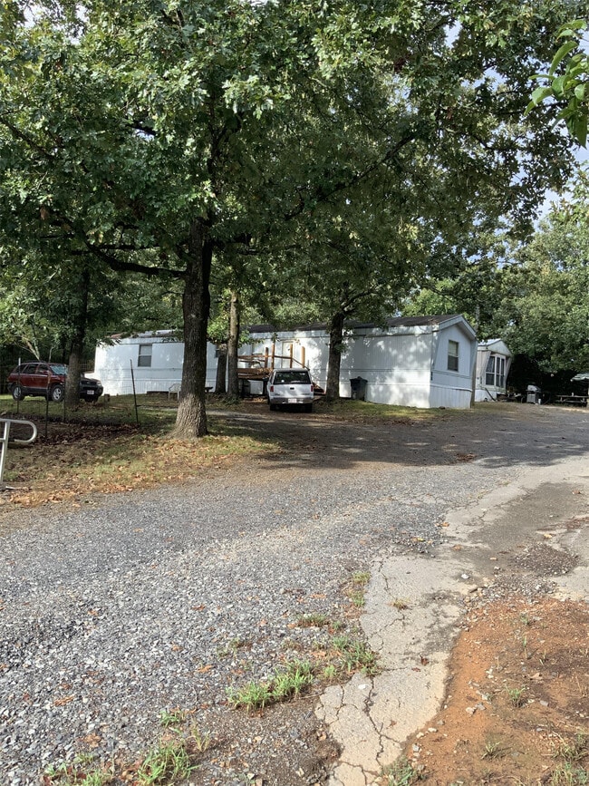 1717 Hatcher Rd Unit 30, Sherwood, AR 72120 Room for Rent in Sherwood