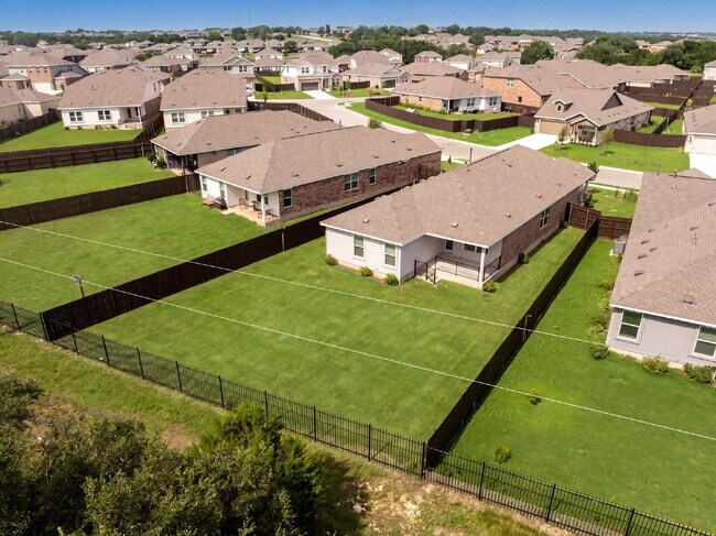 Building Photo - Ready NOW! Greenbelt Wooded Views